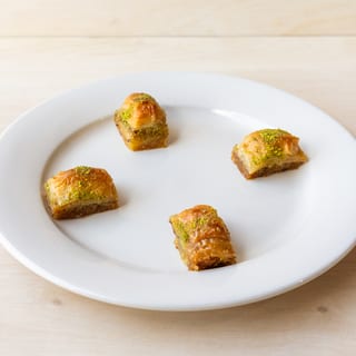 Baklava 4pcs